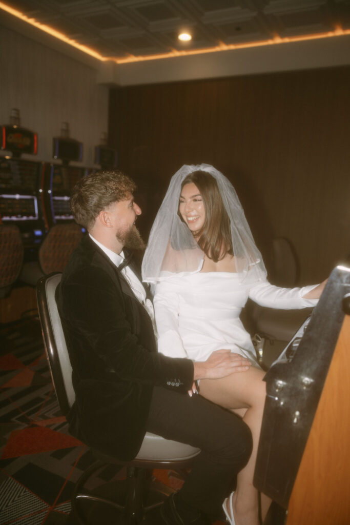 Bride and groom photos at the casino in Las Vegas