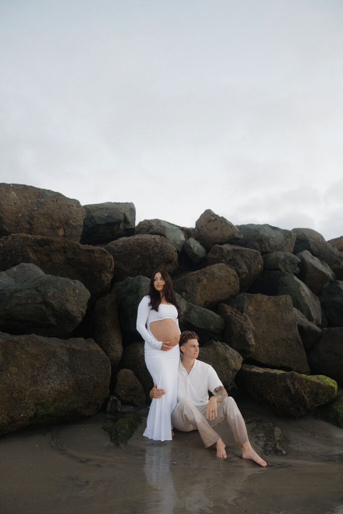 Editorial maternity photos on a San Diego beach